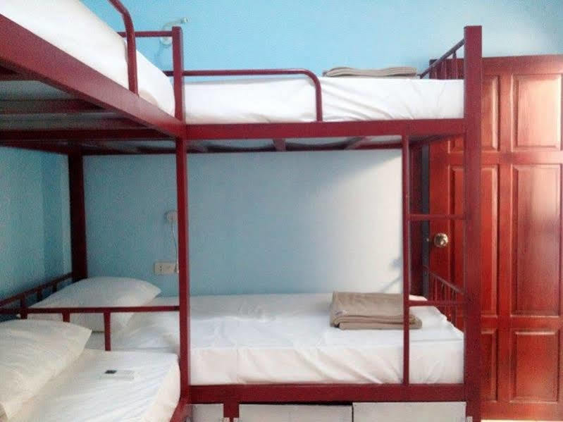 Lucky Backpacker Hostel Wientian Zewnętrze zdjęcie